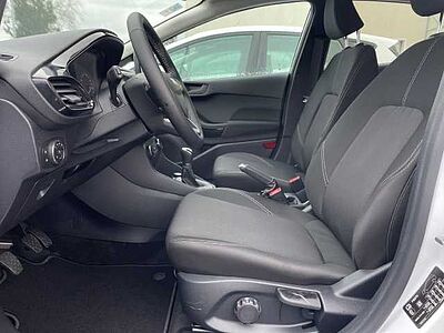 Ford Fiesta Cool & Connect 1.1 SZH Bluetooth PDC