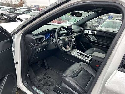 Ford Explorer Platinum Plug-in-Hybrid 4x4 7-Sitzer Allrad Kamera