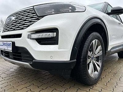 Ford Explorer Platinum Plug-in-Hybrid 4x4 7-Sitzer Allrad Kamera