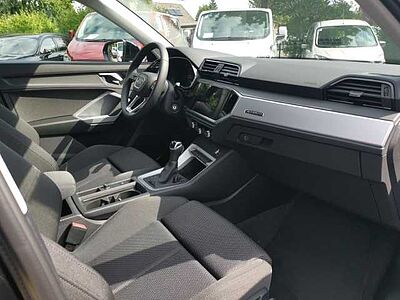 Audi Q3 40 TFSI Quattro Kamera Navi SHZ PDCv+h Klima