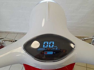 DREEMS Amalfi ELEKTROROLLER 45 km/h RETRO 45km