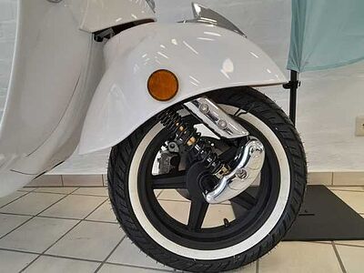 DREEMS Amalfi ELEKTROROLLER 45 km/h RETRO 45 km